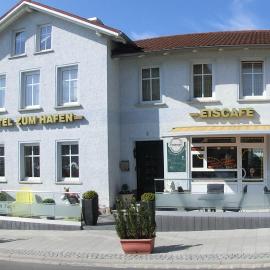 Hotel zum Hafen, hotel en Sassnitz