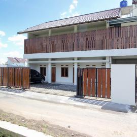 Griya Izzara Guest House Syariah, Hotel in Sleman