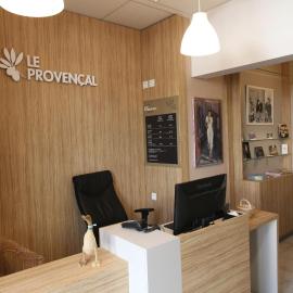 Le Provençal, khách sạn ở Tarascon