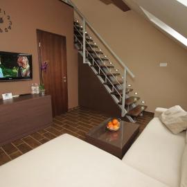 Royal Residence Apartments, hotel in Gyula