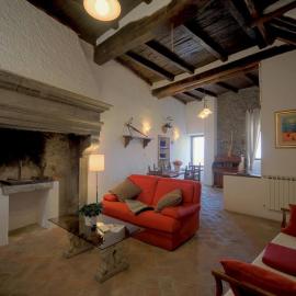 Historic house, hotel in Montefiascone