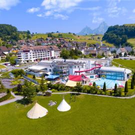 Swiss Holiday Park Resort, готель у місті Моршах