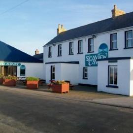 The Seaview Tavern, hótel í Ballygorman