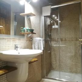 APARTAMENTOS MELCHOR DE LIÑAN, hotel sa Torrelaguna