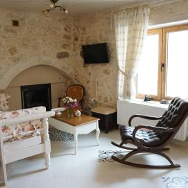 Ioanna House, hotel u gradu Gonia