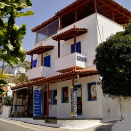 Hydroussa Apartments, hotel em Batsi