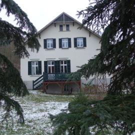 Pension Gräfliche Villa, hotelli kohteessa Reitwein