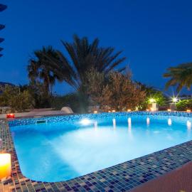 White & Blue – hotel w mieście Perissa