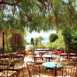 Hotel Royal Bon Repos، فندق في سانت ماكسيم