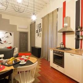 Charm apartment Pietrasanta – hotel w mieście Pietrasanta