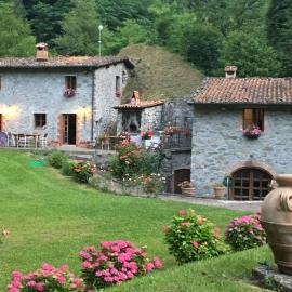 Relax totale nel Bosco Lucca, Hotel in Ghivizzano
