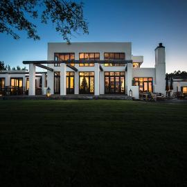 Matakana Estate Lodge with Indoor Pool, hotel a Warkworth