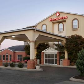Ramada by Wyndham Elizabethtown – hotel w mieście Elizabethtown