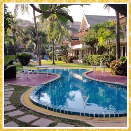 ห้องชุด 2 ห้องนอน ริมหาด ณ บ้านทะเลสำราญ ชะอำ, hotel in Ban Khlong Khot