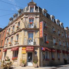 Hôtel de la Meuse, hotel v destinaci Charleville-Mézières