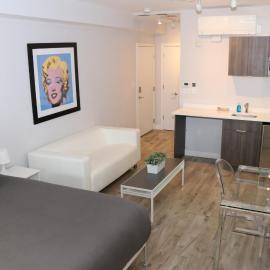 A Stylish Stay w/ a Queen Bed, Heated Floors.. #1: Brookline şehrinde bir otel