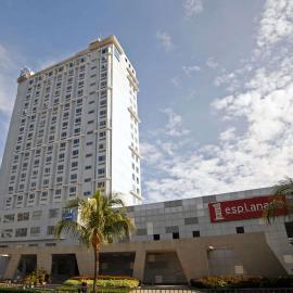 TRYP by Wyndham Mall of Asia Manila, hotel u Malini