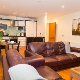 Spacous Dublin Escape 3BR Ensuited Free Parking, hotel a Dublín