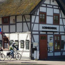 Gaststaette & Pension Schinkenkrug, hotel a Hinrichshagen