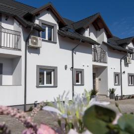 Apartament Saguna, Hotel in Sînnicolau Mare