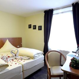 Hotel Europa - Restaurant, hotell sihtkohas Rüsselsheim