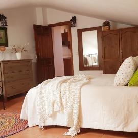 APARTAMENTO 1 CASA RURAL EL SAUCE. A 2,5 KM DE CUENCA CAPITAL, хотел в Nohales
