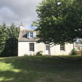 Traditional Family Home in Royal Deeside, hotell i Aboyne