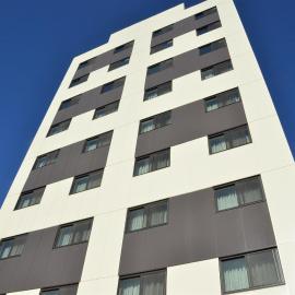 LIC Plaza Hotel, ξενοδοχείο στο Κουίνς
