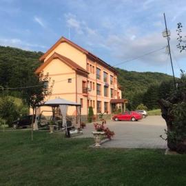 Pensiunea '' LA PAPA'', hotel Lajosvölgyön