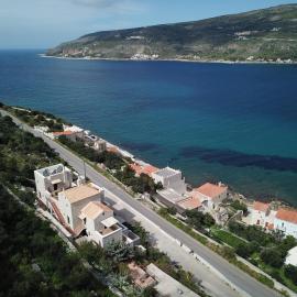 Plagiaki Sea View Apartments-Mani, хотел в Неон Оитилон
