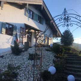 Entspannen mit Bergpanorama, hotel a Siegsdorf