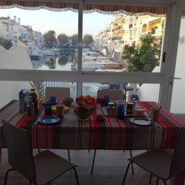 Karine, hotel di Empuriabrava
