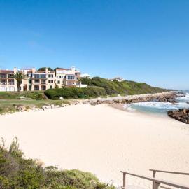 Port Main Royal Ocean's Edge, hotel in St Francis Bay