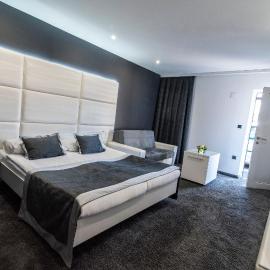 Hotel Cool Zagreb Airport, hotel di Velika Gorica