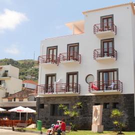 Hotel Vila Bela، فندق في بورتو دا كروز