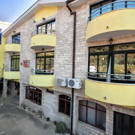 Guest house Mediteran Relax, hotel in Makarska