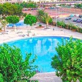 PRIMERA LÍNEA, PISCINA, WiFi, PÁDEL y más! #2