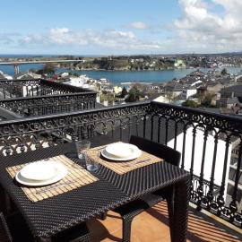 Atico céntrico con piscina comunitaria, Hotel in Ribadeo