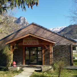 Complexe des Oustalous, hotel u gradu 'Les Cabannes'