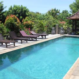 Paranyogan Homestay, hotel in Uluwatu