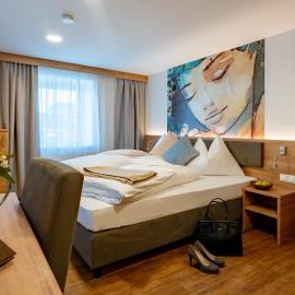 Hotel Stiegler Bed & Breakfast, хотел в Timelkam