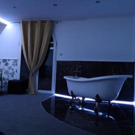 Hotel Tara، فندق في كيلسي