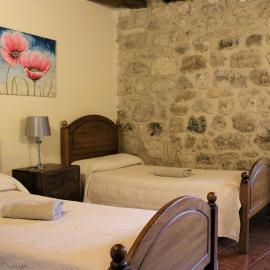Albergue de Peregrinos El Puntido, hotel u gradu Ontanas