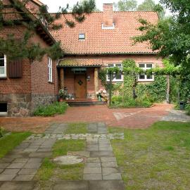 Privatzimmer Alte Schule, hotel em Suderburg