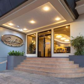 Orchard Hotel Davao, hótel í Davao City