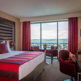 Loughrea Hotel & Spa, hotel a Loughrea