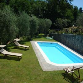 Fattoria Ceragioli, hotel a Camaiore