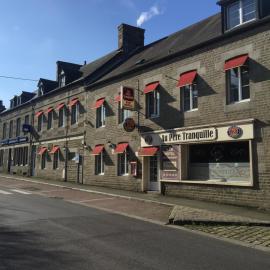 Au Père Tranquille, hotel v destinácii Tinchebray