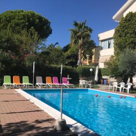 Villa Paola - Casa Vacanze，洛阿諾的飯店