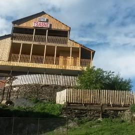 Guest House Tsasne, hotel em Omalo